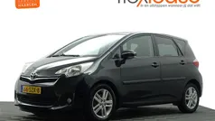 Zwart metallic Gebruikt 2012 Toyota Verso-S MPV | € 7.900 (Eerlijke prijs)