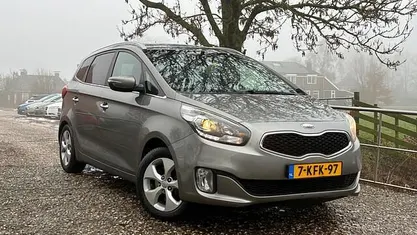 Grijs Occasion 2013 Kia Carens MPV | € 6.975 (Goede deal)
