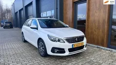 Wit, metallic lak Gebruikt 2021 Peugeot 308 Allure Stationwagen | € 14.750 (Eerlijke prijs)