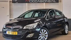 Zwart Gebruikt 2012 Opel Astra Cosmo Hatchback | € 5.795 (Eerlijke prijs)