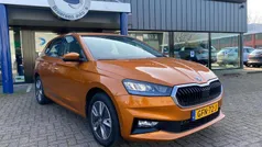 Oranje Gebruikt 2023 Skoda Fabia Selection Hatchback | € 25.545 (Eerlijke prijs)