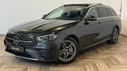 Grijs Gebruikt 2020 Mercedes 300 AMG line Stationwagen | € 33.900 (Eerlijke prijs)