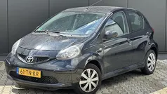 Zwart Gebruikt 2006 Toyota Aygo Sport Hatchback | € 2.998 (Eerlijke prijs)