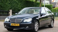 Zwart Gebruikt 2004 Mercedes C200 Elegance Sedan | € 3.945 (Eerlijke prijs)