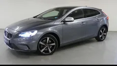 Grijs Gebruikt 2019 Volvo V40 R-Design Stationwagen | € 20.950 (Eerlijke prijs)