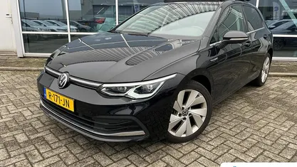 Zwart Occasion 2023 VW Golf VIII Style Hatchback | € 24.895 (Super prijs)