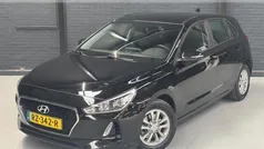 Zwart Gebruikt 2018 Hyundai i30 Comfort Hatchback | € 14.425 (Eerlijke prijs)