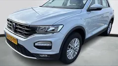 White silver metallic Gebruikt 2020 VW T-Roc Executive SUV | € 25.750 (Goede deal)