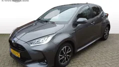 Grijs Gebruikt 2021 Toyota Yaris Hybrid Style Hatchback | € 19.750 (Eerlijke prijs)