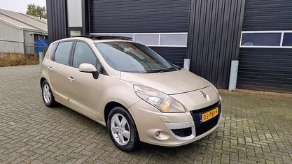 Occasion Renault Scénic III Dynamique 140 PK (102 kW) 2011 Beige MPV