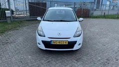 Wit Gebruikt 2011 Renault Clio II Collection Hatchback | € 2.599 (Eerlijke prijs)