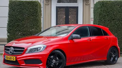 Rood Occasion 2016 Mercedes A180 AMG Hatchback | € 13.940 (Goede deal)