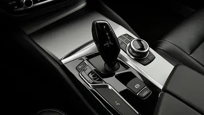 Grijs Gebruikt 2017 BMW 520 Executive Stationwagen | € 18.995 (Goede deal)