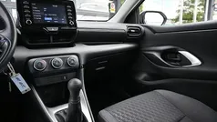 Wit Gebruikt 2022 Toyota Yaris Active Hatchback | € 14.950 (Goede deal)