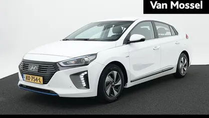 Wit Occasion 2017 Hyundai Ioniq Comfort Hatchback | € 12.940 (Goede deal)