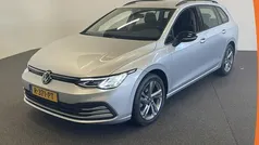 Grijs Gebruikt 2021 VW Golf VIII Life Stationwagen | € 19.940 (Eerlijke prijs)