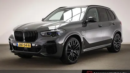 Grijs Occasion 2022 BMW X5 Executive SUV | € 64.595 (Eerlijke prijs)