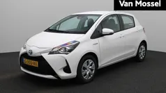 Wit Gebruikt 2020 Toyota Yaris Hybrid Active Hatchback | € 18.935 (Eerlijke prijs)
