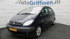 Blauw Gebruikt 2004 Citroën Xsara Picasso MPV | € 990 (Eerlijke prijs)