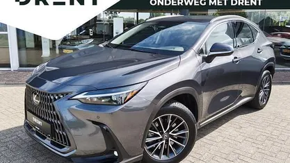 Grijs (metallic) Gebruikt 2025 Lexus NX450h+ Luxury Line SUV | € 54.900 (Eerlijke prijs)