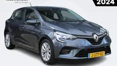 Gebruikt 2020 Renault Clio V Intens Hatchback | € 13.900 (Eerlijke prijs)