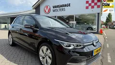 Zwart Gebruikt 2020 VW Golf VIII R-line Hatchback | € 22.950 (Super prijs)