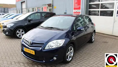 Blauw Occasion 2011 Toyota Auris Hatchback | € 7.400 (Eerlijke prijs)