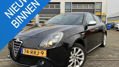 Zwart Gebruikt 2011 Alfa Romeo Giulietta Distinctive Hatchback | € 7.449 (Eerlijke prijs)