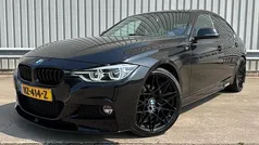 Zwart Gebruikt 2016 BMW 320 M Sport Sedan | € 14.945 (Eerlijke prijs)