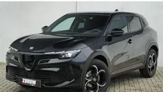 Zwart Nieuw 2025 Alfa Romeo Junior Edizione Speciale SUV | € 38.900 (Eerlijke prijs)