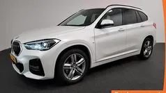 Wit Gebruikt 2021 BMW X1 Executive SUV | € 27.990 (Eerlijke prijs)