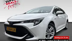 Wit, metallic lak Gebruikt 2021 Toyota Corolla Business Edition Stationwagen | € 20.930 (Eerlijke prijs)
