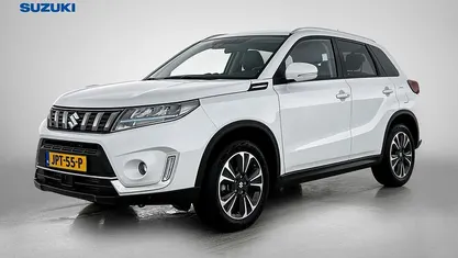 Wit metallic Gebruikt 2022 Suzuki Vitara Style SUV | € 23.445 (Eerlijke prijs)