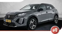 Grijs, metallic lak Gebruikt 2024 Peugeot 2008 Allure SUV | € 23.425 (Eerlijke prijs)