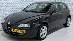 Zwart Gebruikt 2004 Alfa Romeo 147 Impression Hatchback | € 999 (Eerlijke prijs)