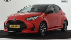 Rood Gebruikt 2020 Toyota Yaris Hybrid Edition Hatchback | € 21.445 (Eerlijke prijs)