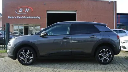 Occasion 2020 Citroën C4 PureTech SUV | € 8.499 (Super prijs)