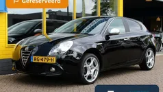 Zwart Gebruikt 2013 Alfa Romeo Giulietta Distinctive Hatchback | € 8.950 (Eerlijke prijs)
