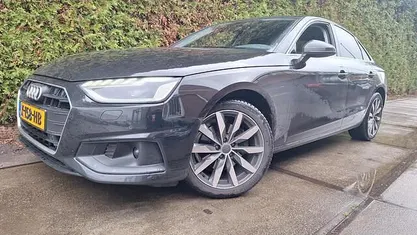 Zwart (metallic) Gebruikt 2020 Audi A4 S-Line Sedan | € 21.500 (Eerlijke prijs)