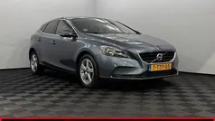 Gebruikt 2014 Volvo V40 Momentum Stationwagen | € 4.950 (Eerlijke prijs)