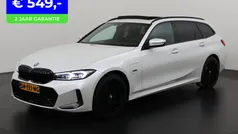 Wit Gebruikt 2022 BMW 320e M Sport Stationwagen | € 39.945 (Eerlijke prijs)