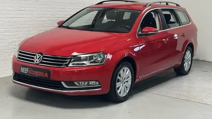 Occasion VW Passat Highline 150 PK (110 kW) 2013 Rood Stationwagen