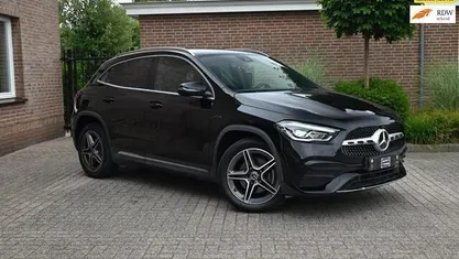 Occasion Mercedes GLA250 Business 219 PK (161 kW) 2020 Zwart SUV