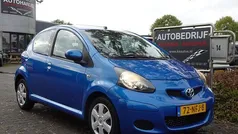 Blauw Gebruikt 2010 Toyota Aygo Comfort Hatchback | € 2.950 (Eerlijke prijs)