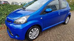 Blauw Gebruikt 2012 Toyota Aygo Hatchback | € 4.900 (Eerlijke prijs)