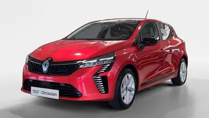 Gebruikt 2024 Renault Clio V Evolution Hatchback | € 17.935 (Eerlijke prijs)