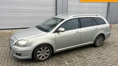 Groen (metallic) Gebruikt 2007 Toyota Avensis Luna Sedan | € 2.500 (Goede deal)