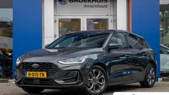 Gebruikt 2022 Ford Focus ST-Line Hatchback | € 22.895 (Eerlijke prijs)
