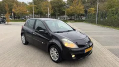 Zwart Gebruikt 2007 Renault Clio II Dynamique Hatchback | € 1.950 (Eerlijke prijs)