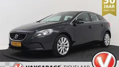 Zwart Gebruikt 2014 Volvo V40 Momentum Stationwagen | € 9.199 (Goede deal)